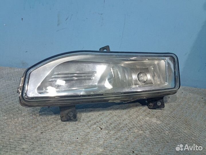 Правая противотуманная фара Nissan Qashqai 2 (J11)