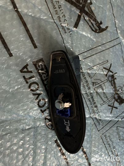 Плавник камри -70