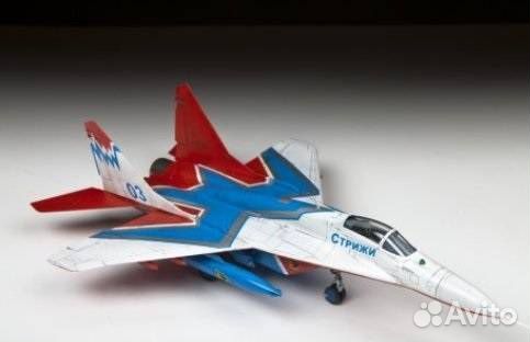 Сборная модель Звезда самолёт 