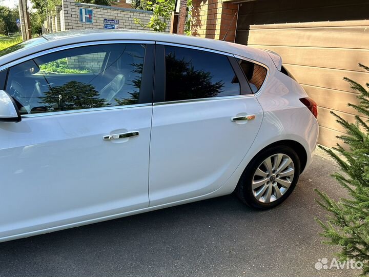 Opel Astra 1.6 AT, 2012, 124 692 км