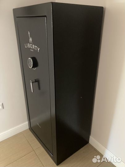 Сейф Liberty 20BKT-CH