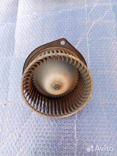 Моторчик отопителя Mazda 626 GE