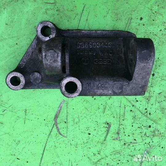 Кронштейн генератора Фольксваген Гольф 2 Джетта 2