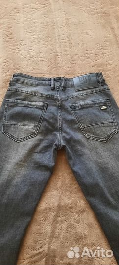 Джинсы мужские