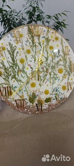 Часы настенные из эпоксидной смолы