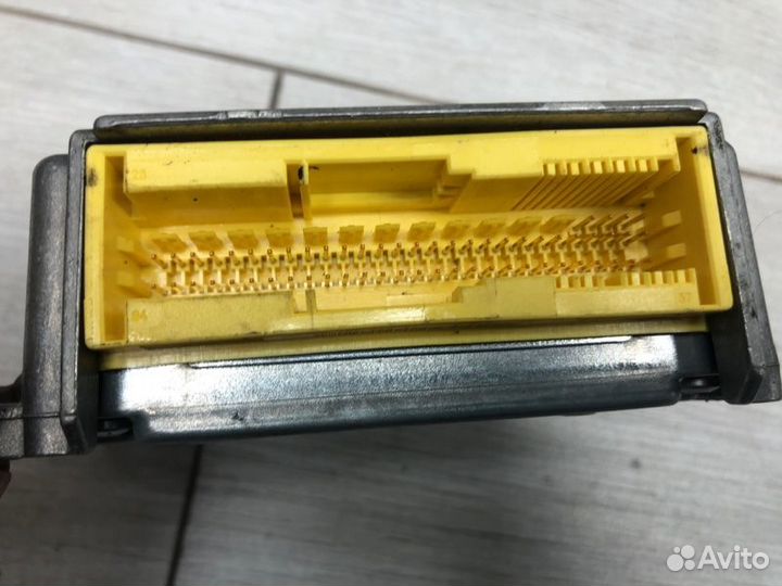 Эбу подушки безопасности Audi A4 универсал ALZ