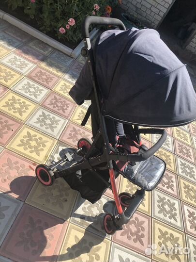 Коляска прогулочная