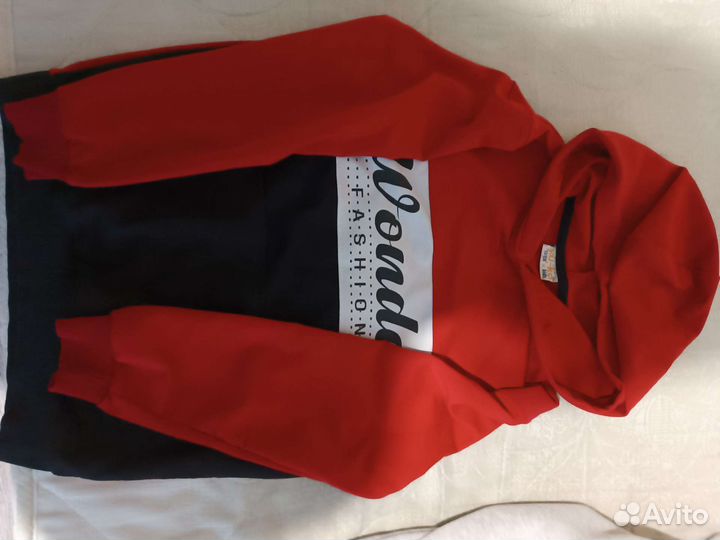 Спортивная кофта