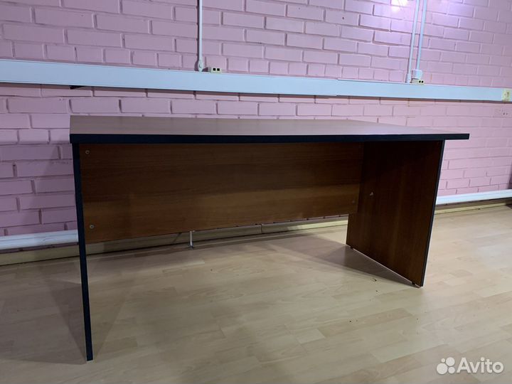 Письменный стол