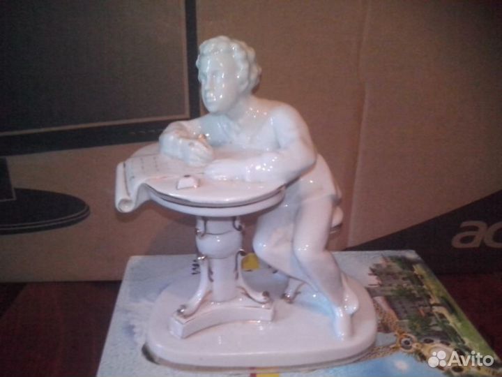 Статуэтка Пушкин