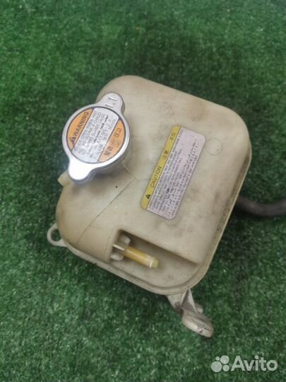 Бачок расширительный Kia Sportage 2 SUV 2.0 crdi