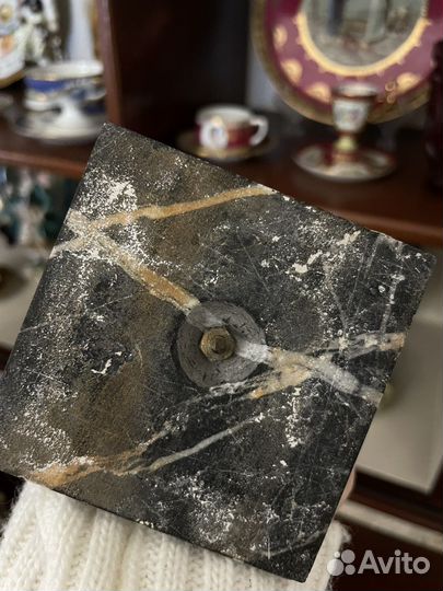 Бронзовая скульптура