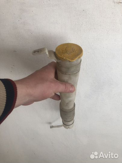 Горловина бочка стеклоомывателя subaru