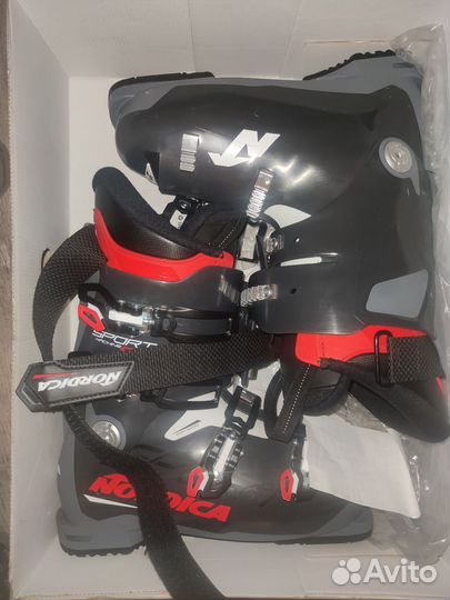 Горнолыжные ботинки 27.5