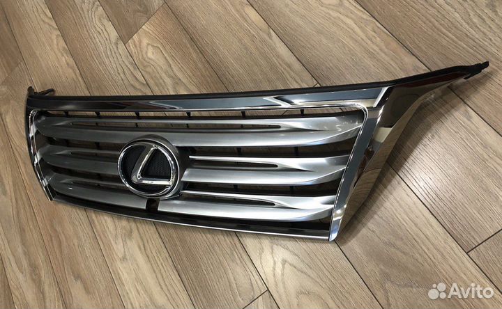 Решетка радиатора Lexus GX460