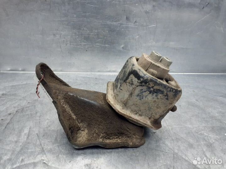 Кронштейн опоры двигателя Volkswagen Pointer/Golf