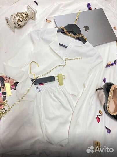 Костюм женский
