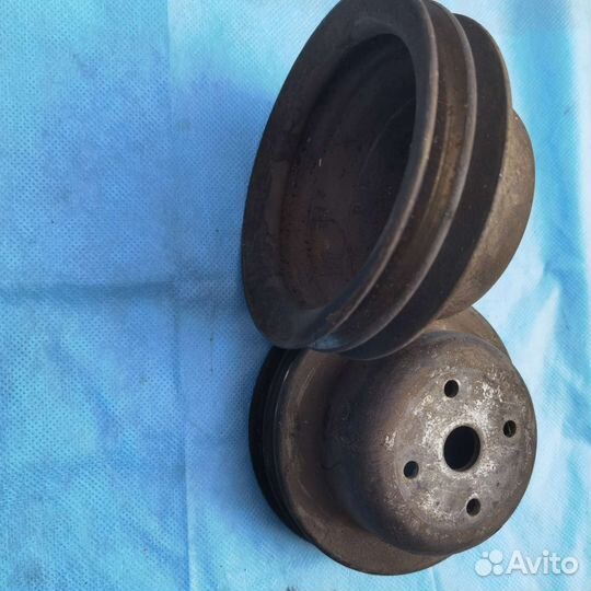 Шкив помпы Вольво 940 740 2.0 2.3л
