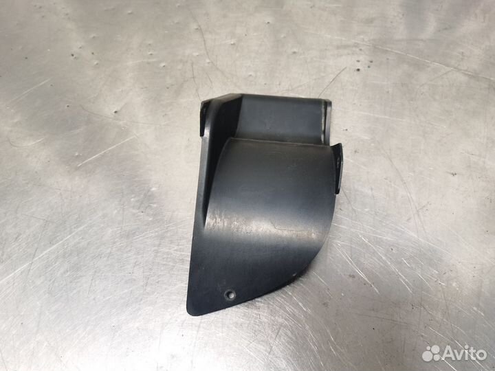 Накладка переднего бампера правая Mercedes Benz Ac