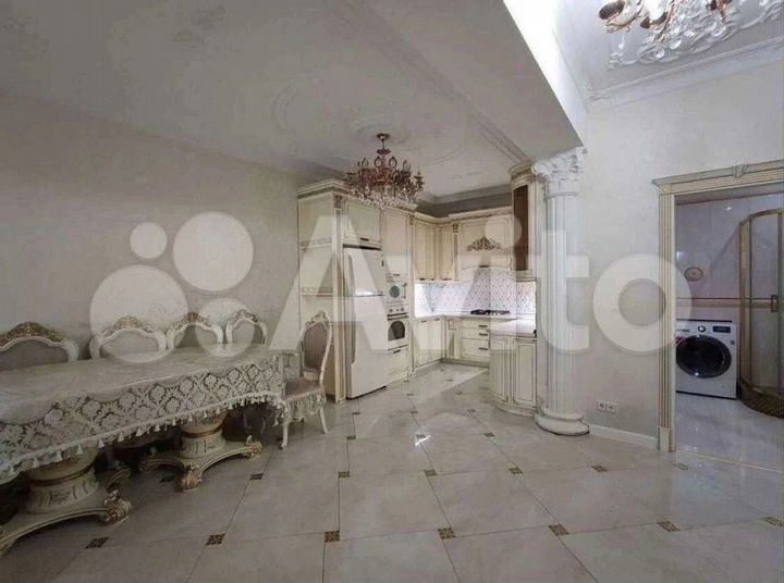 3-к. квартира, 150 м², 1/3 эт.