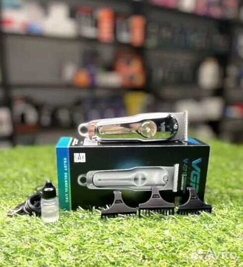 Машинка для стрижки волос и бороды