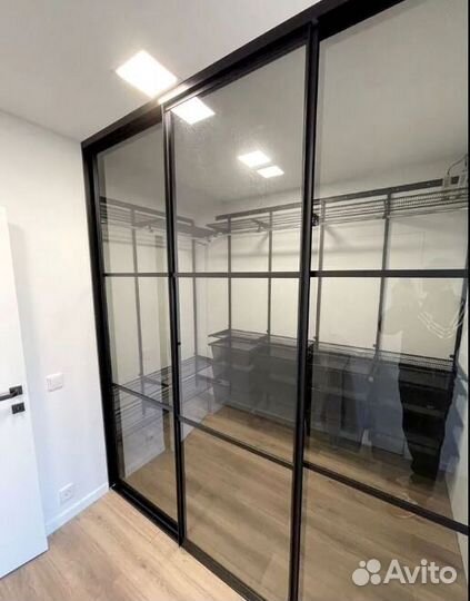 Маленький шкаф для студии