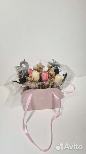 Шоколадные тюльпаны и сувениры