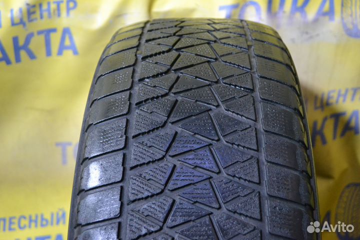 Bridgestone Blizzak DM-V2 235/65 R17