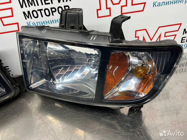 Фары комплект передние Honda Ridgeline 2008