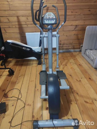 Эллиптический тренажер