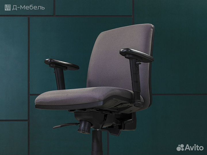 Офисное кресло для менеджера AOF Италия