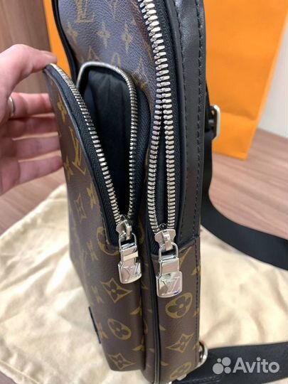 Сумка-слинг Louis Vuitton avenue nm sling bag