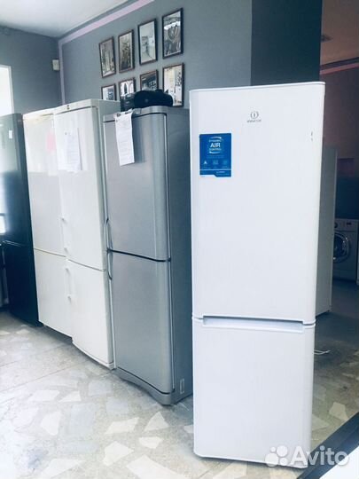 Холодильник Indesit бу No Frost Гарантия