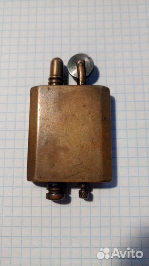 Старинная бензиновая зажигалка