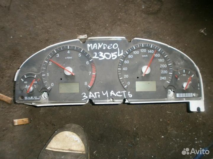 Панель приборов Ford Mondeo