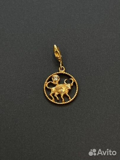 Золотой кулон с фианитом / 585