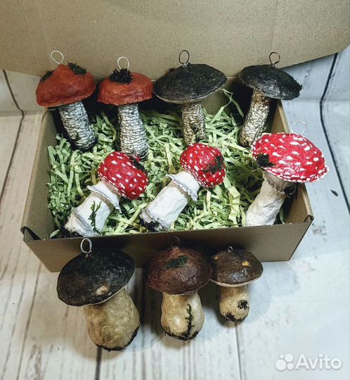 Ватные елочные игрушки грибы