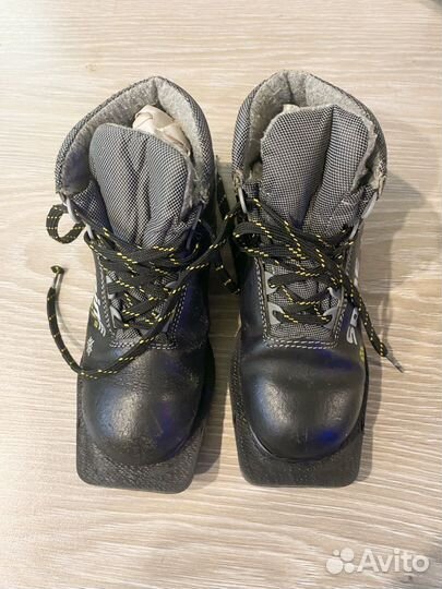 Ботинки лыжные