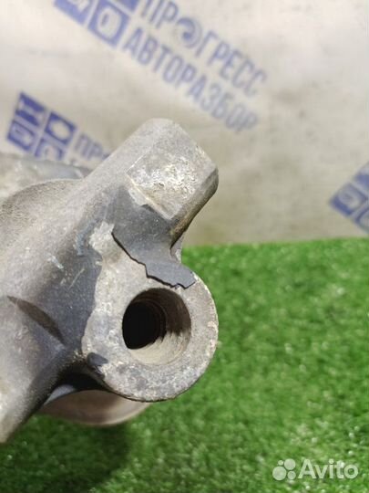 Кронштейн усилителя бампера задний правый Bmw E39