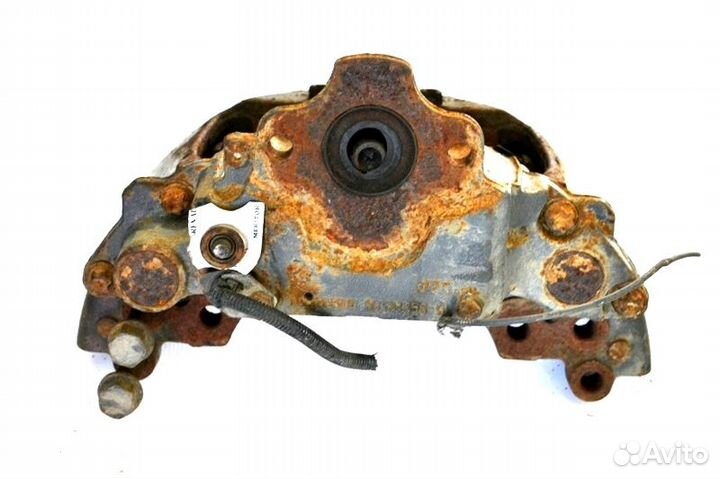 Суппорт переднего моста, левый renault trucks Prem