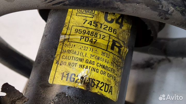 Амортизатор подвески правый передний Chevrolet Captiva