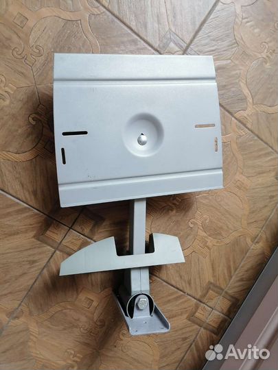 Полка настенная для телевизора навесная б/у