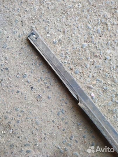 Молдинг стекла задний правый Заз Сенс T100 1.3