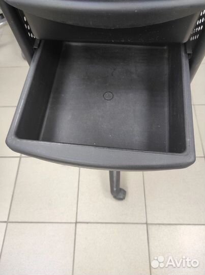 Тележка парикмахерская