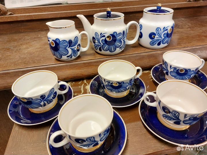 Сервиз чайный и кофейный пролетарий и poland