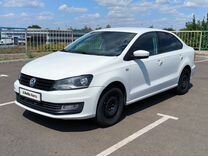 Volkswagen Polo 1.6 AT, 2015, 258 600 км, с пробегом, цена 815 000 руб.