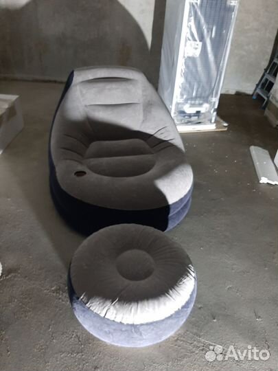 Надувной набор(кресло + пуф) для отдыха