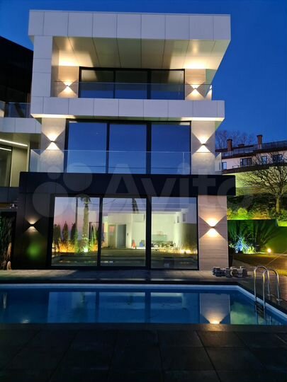 Дом 300 м² на участке 10 сот.