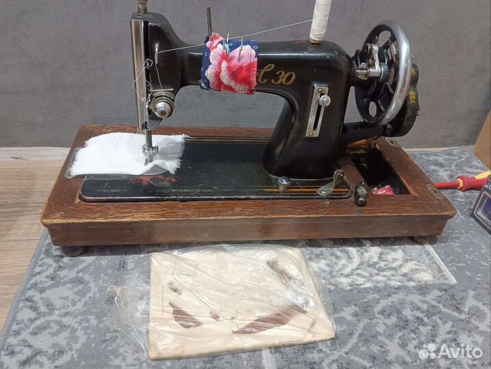Швейная машинка бу ручная