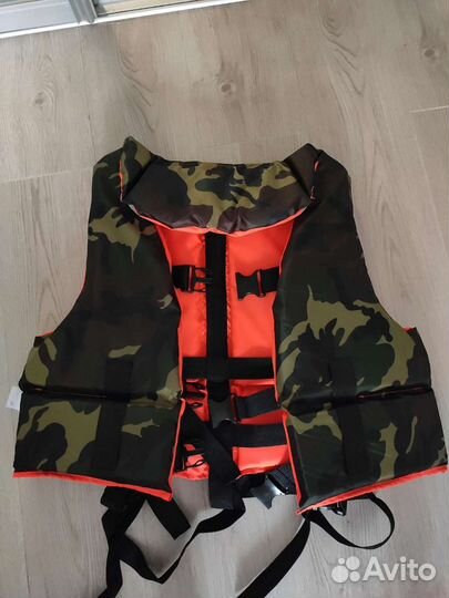 Спасательный жилет взрослый